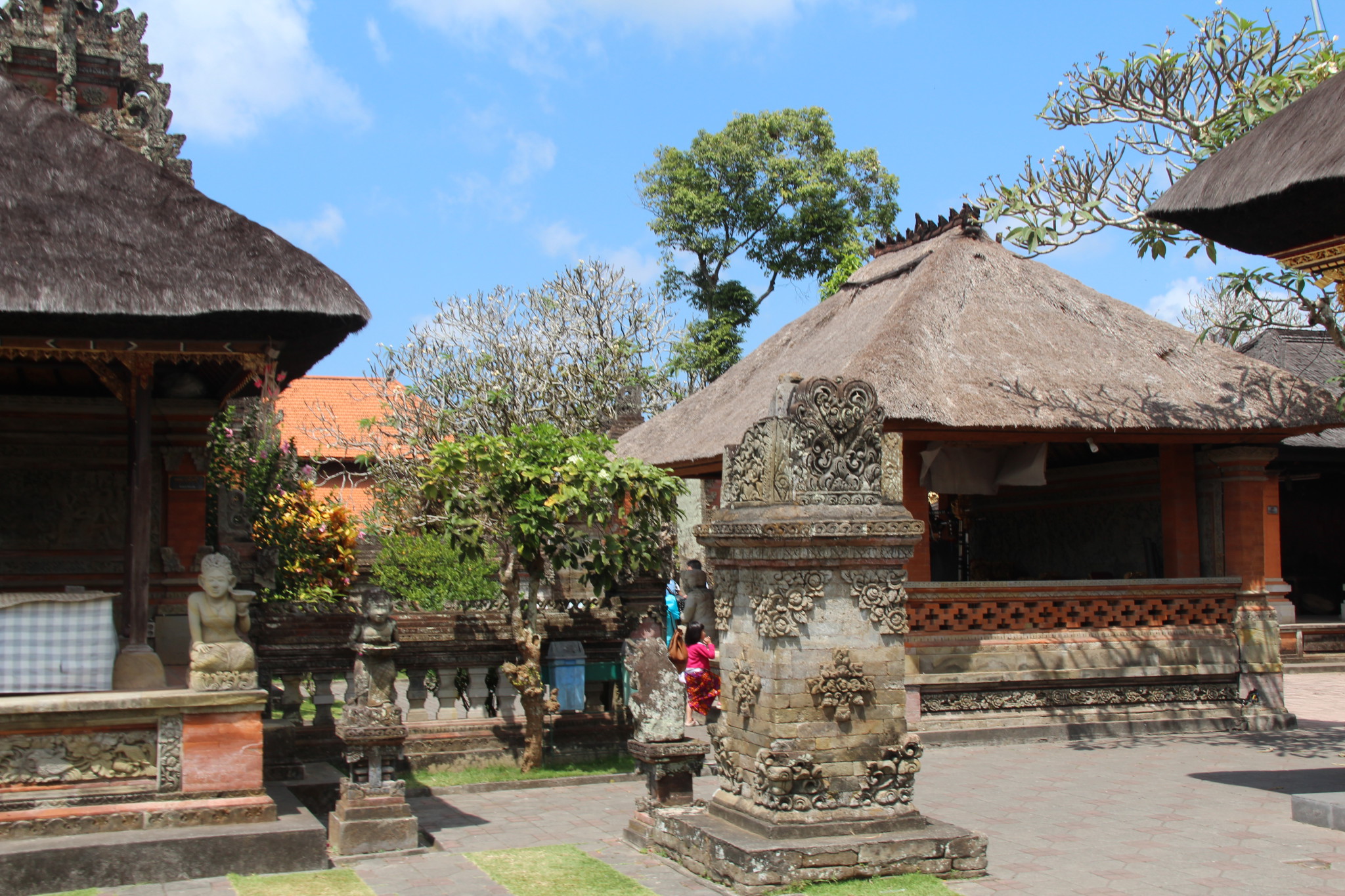 batuan-temple-pura-desa.jpg